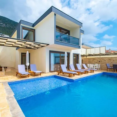 Berrak Kaş